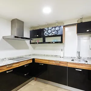 https://aca-y-alla-apartamento-alfonso-el-batallador.sansebastianhotels.net